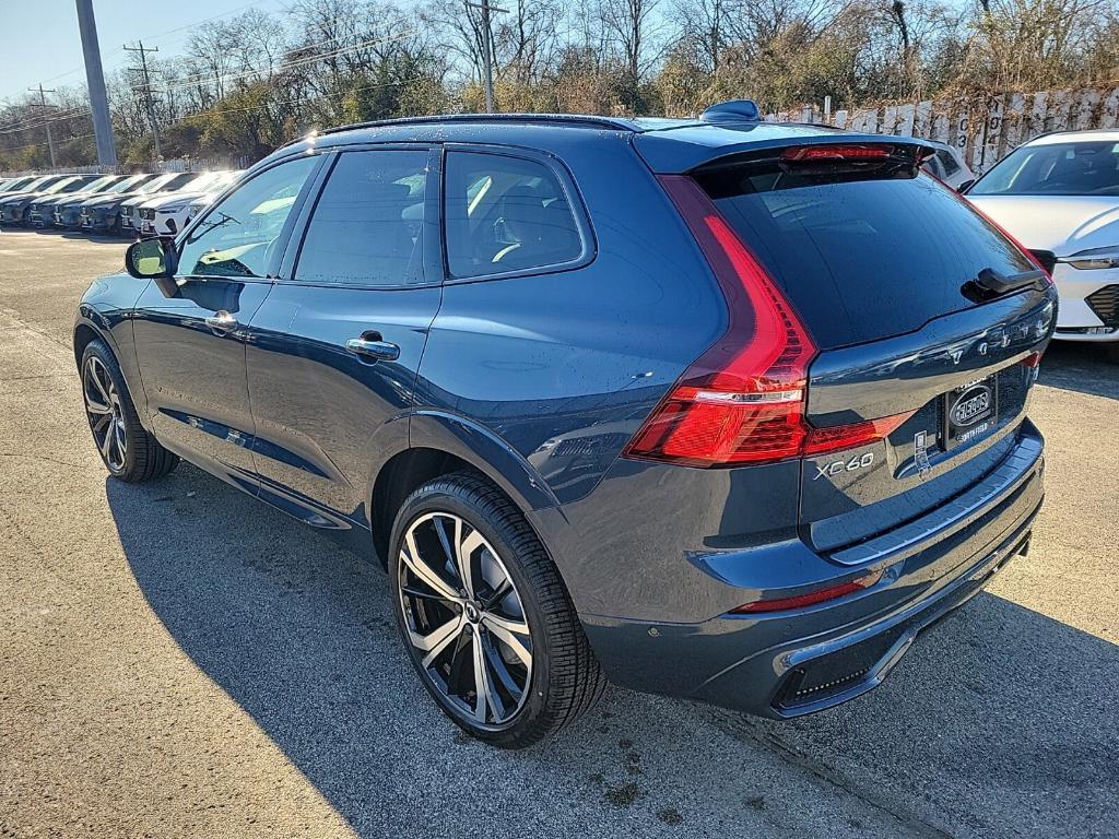 new 2025 Volvo XC60 car, priced at $61,025