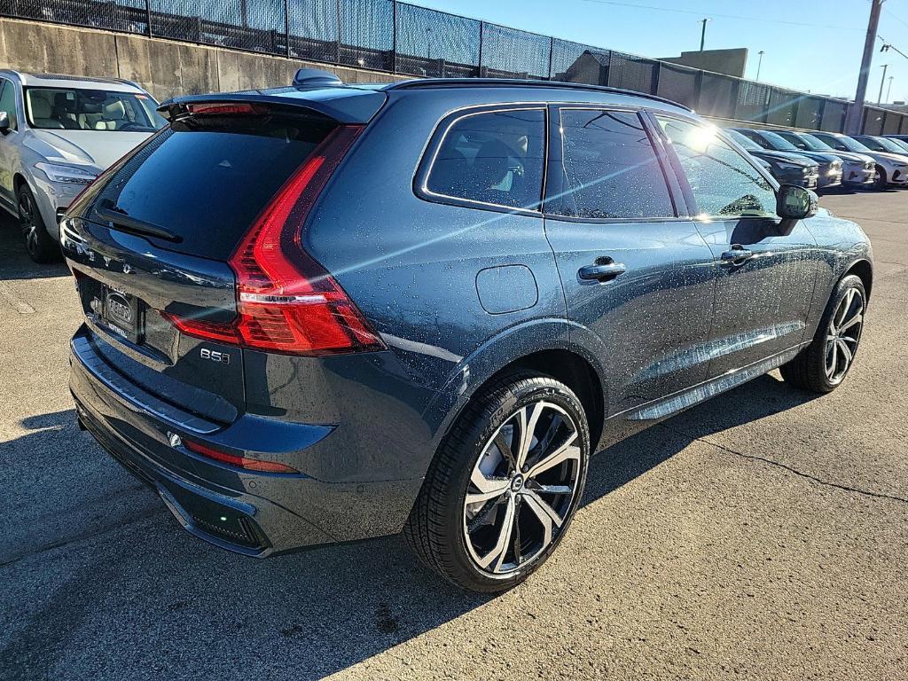 new 2025 Volvo XC60 car, priced at $61,025