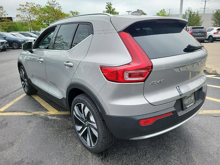 new 2024 Volvo XC40 car, priced at $50,570