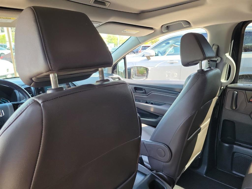 used 2018 Honda Odyssey car, priced at $24,989