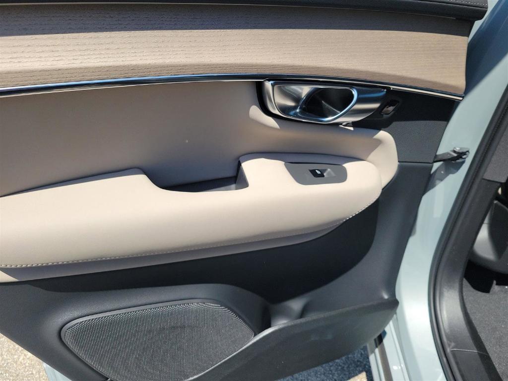new 2025 Volvo XC90 Plug-In Hybrid car, priced at $78,805