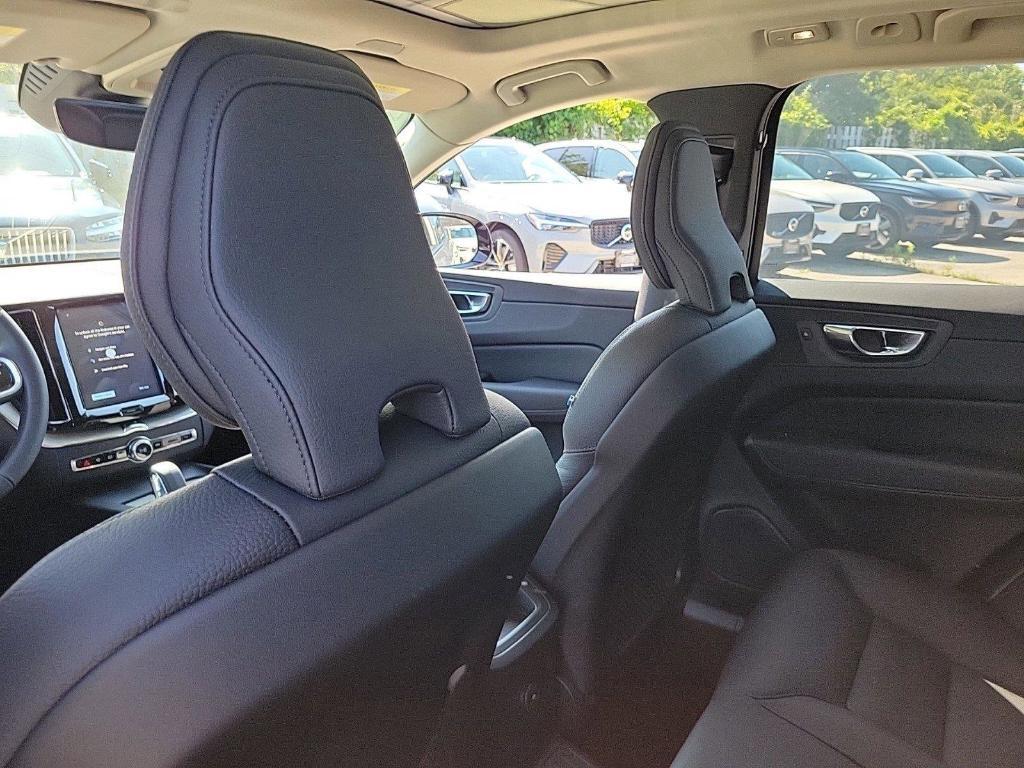 new 2025 Volvo XC60 Plug-In Hybrid car, priced at $66,625