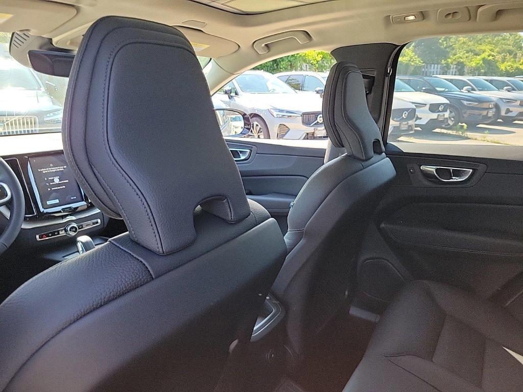new 2025 Volvo XC60 Plug-In Hybrid car, priced at $66,625