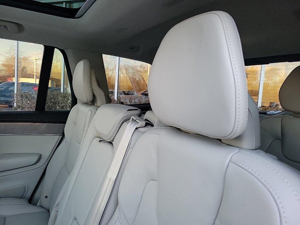 new 2025 Volvo XC90 car, priced at $72,715