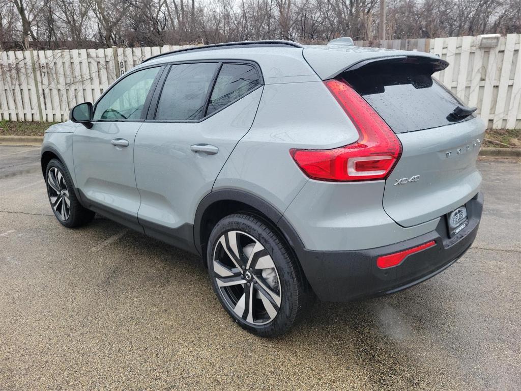new 2025 Volvo XC40 car, priced at $53,010