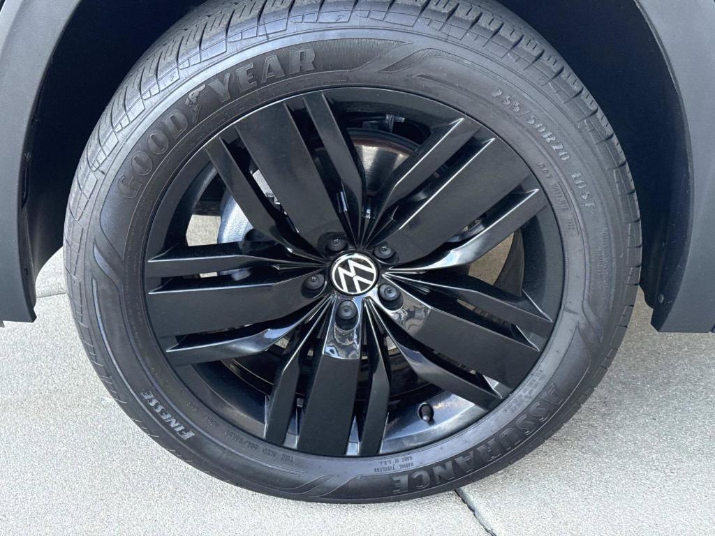 used 2023 Volkswagen Atlas car, priced at $28,601