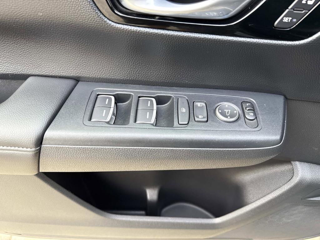 used 2024 Honda CR-V car, priced at $33,922