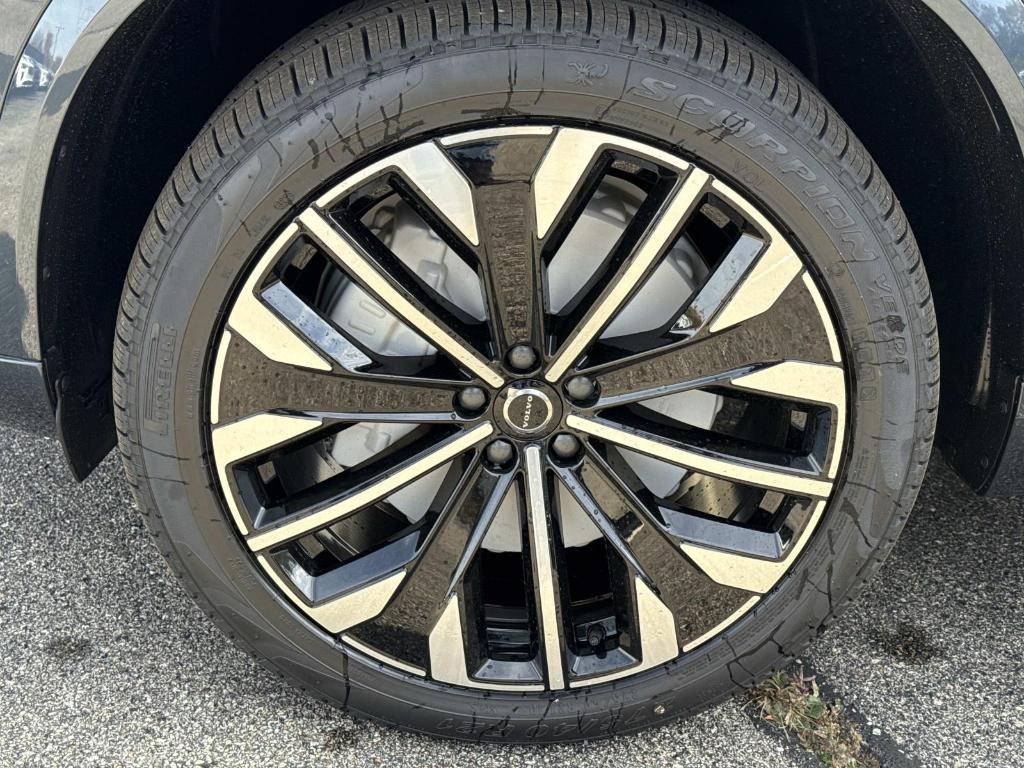 new 2026 Volvo XC90 car, priced at $71,400