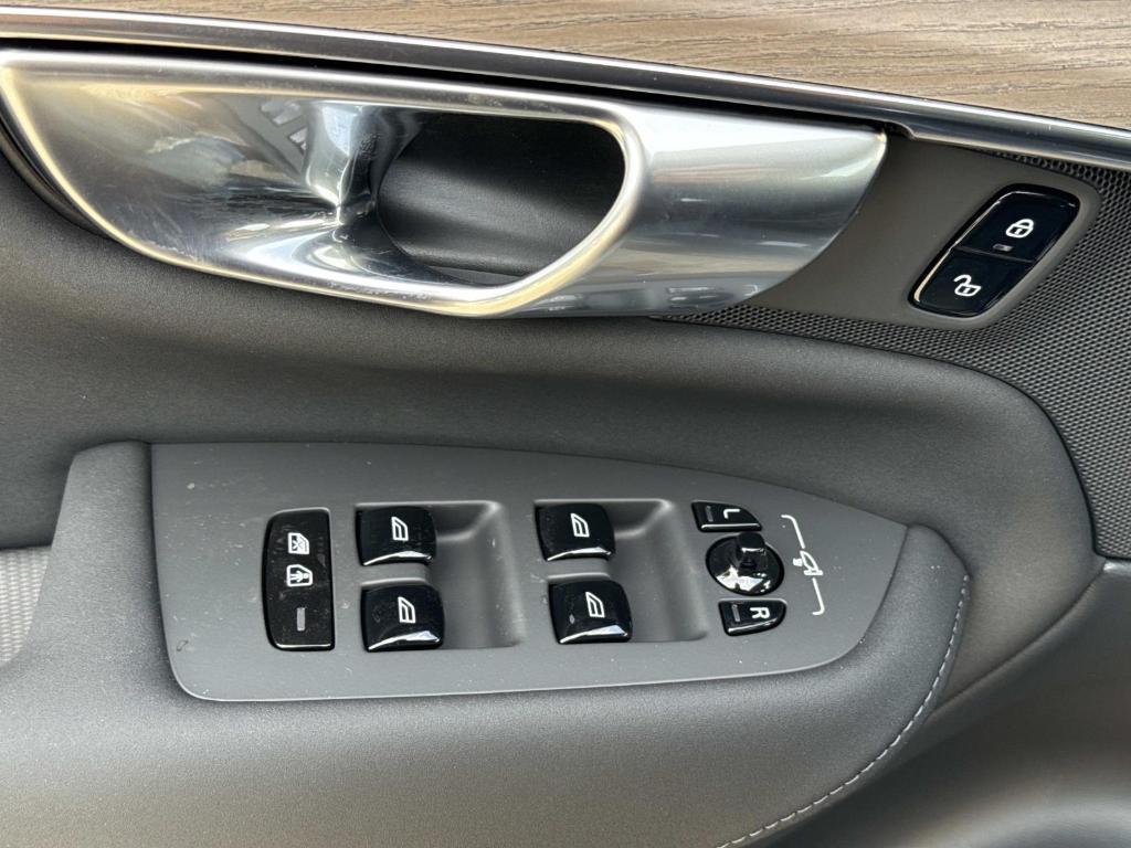 new 2026 Volvo XC90 car, priced at $71,400