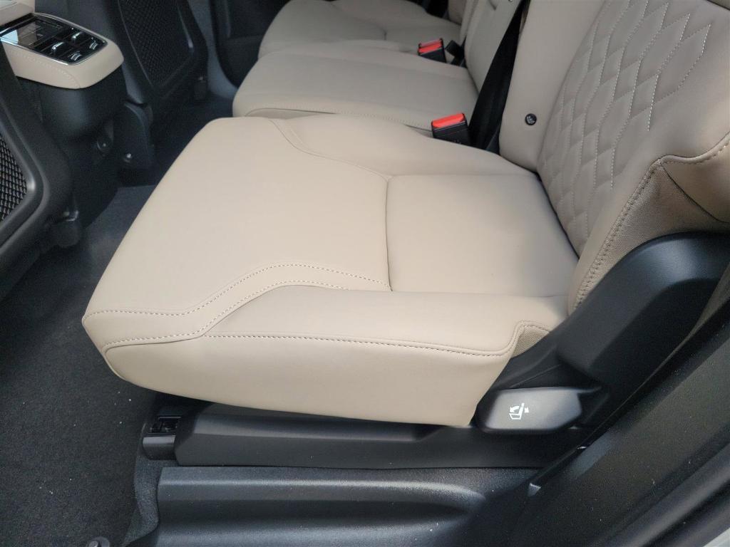 new 2025 Volvo XC90 car, priced at $60,545