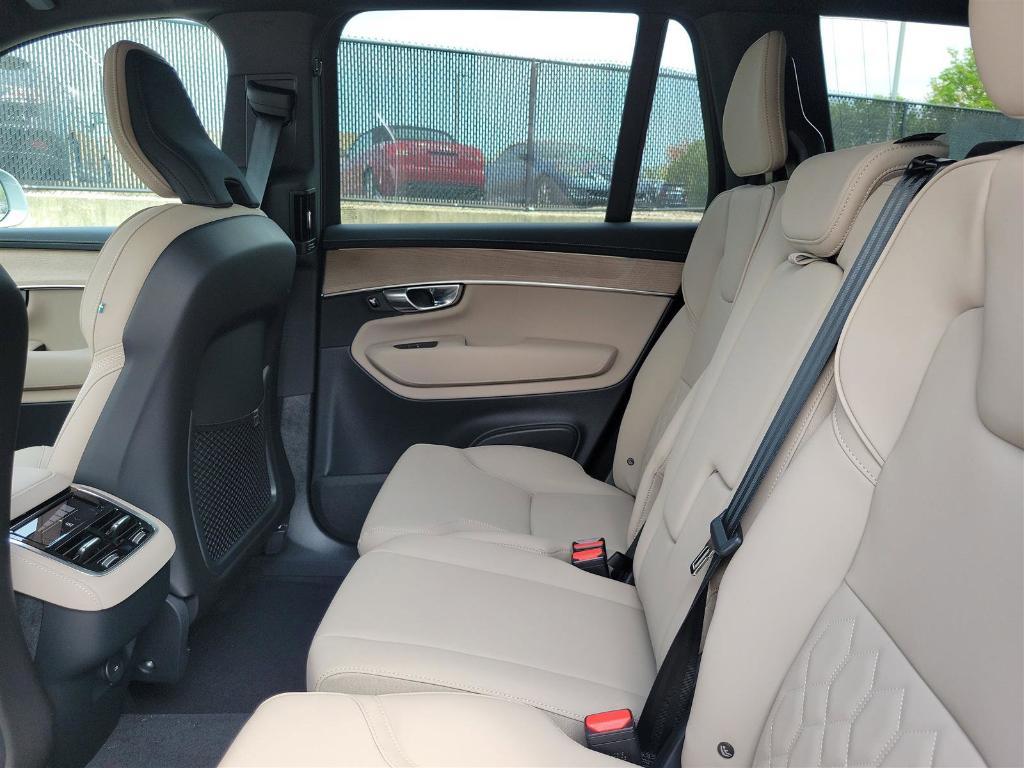 new 2025 Volvo XC90 car, priced at $60,545