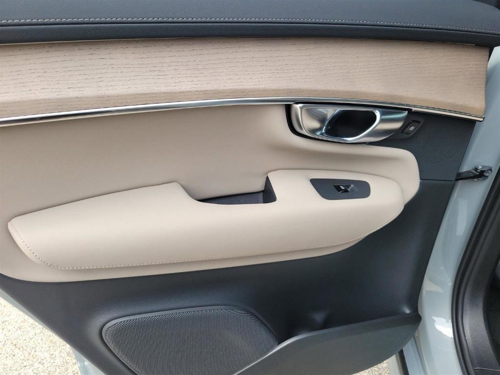 new 2025 Volvo XC90 car, priced at $60,545