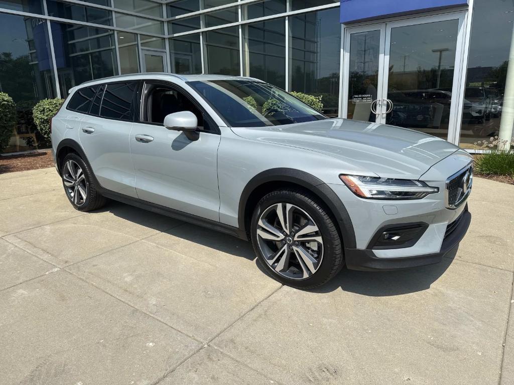 used 2024 Volvo V60 Cross Country car, priced at $44,991