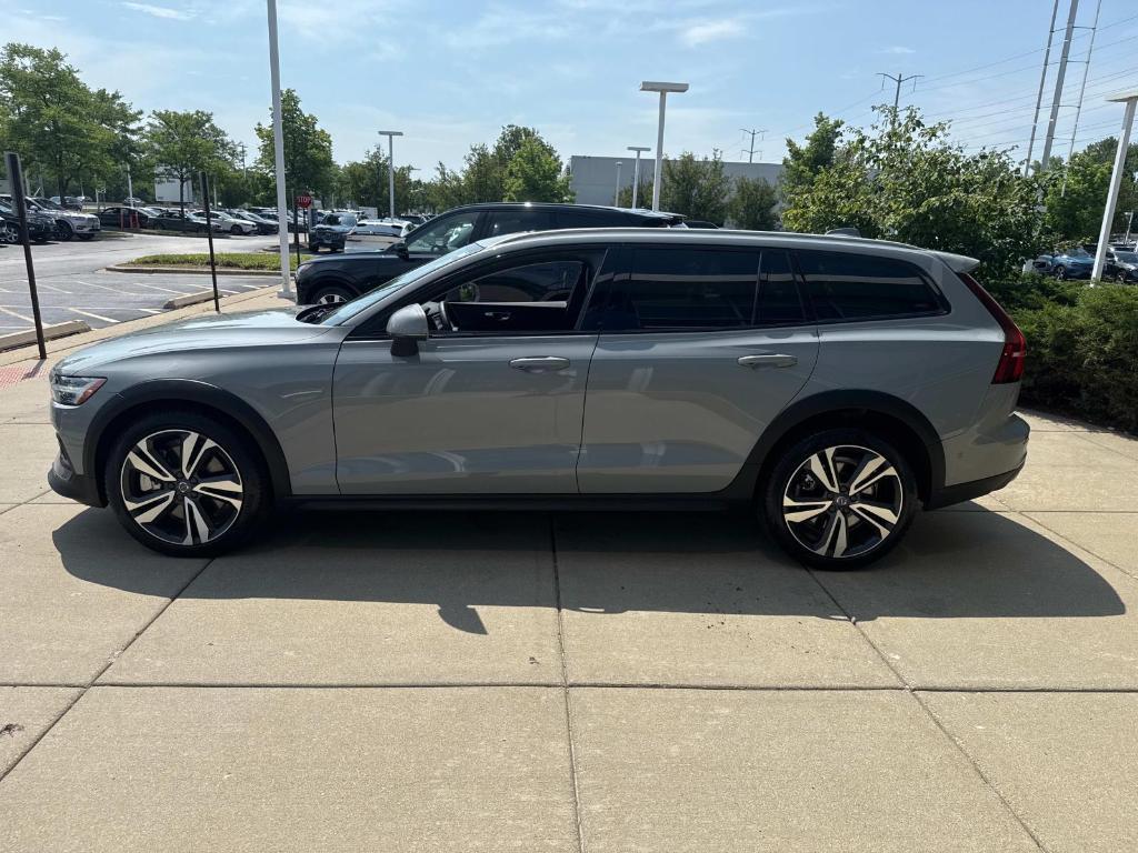 used 2024 Volvo V60 Cross Country car, priced at $44,991