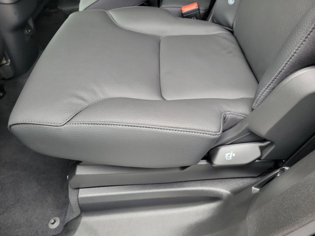 used 2025 Volvo XC90 car, priced at $67,989
