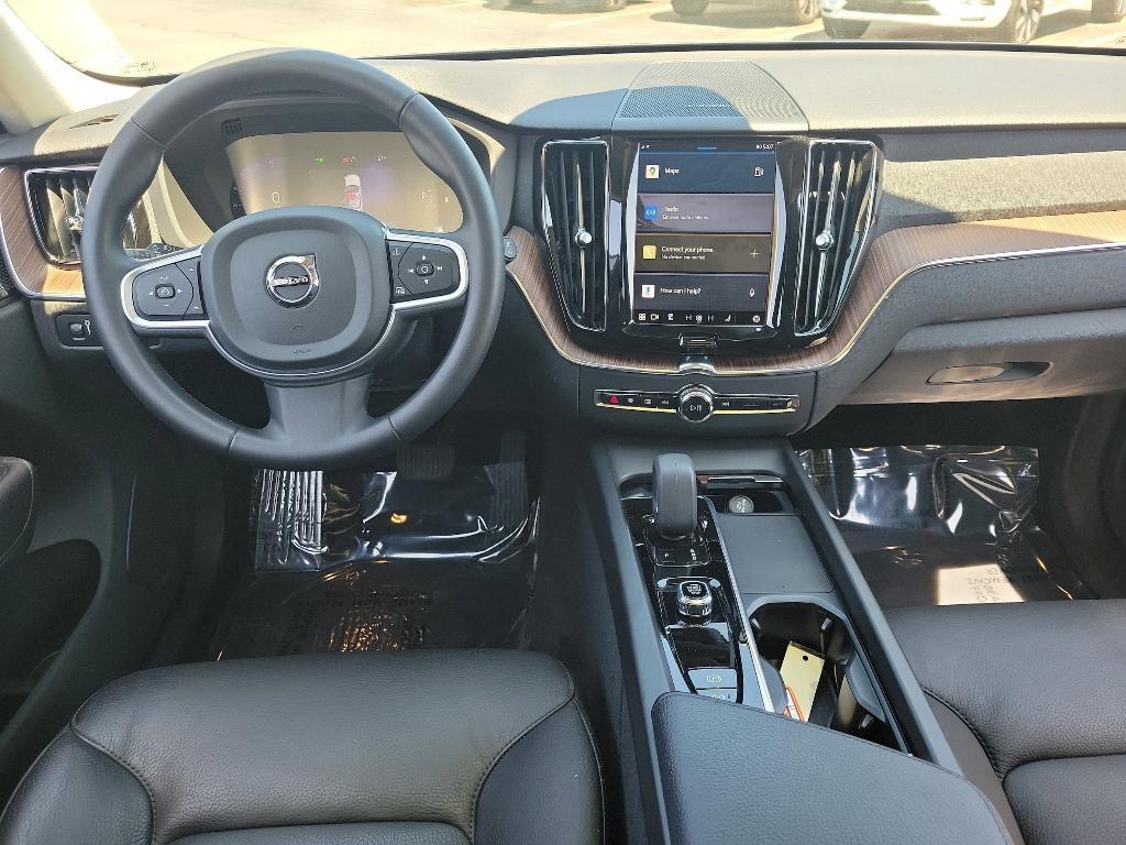 used 2022 Volvo XC60 car, priced at $42,989