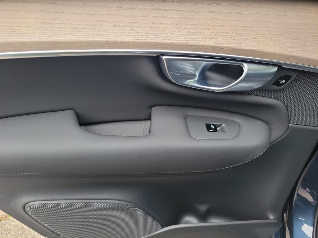 new 2025 Volvo XC90 car, priced at $61,385