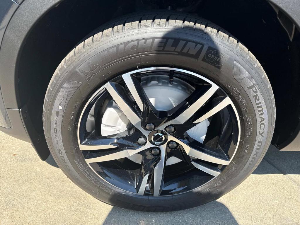 new 2026 Volvo XC40 car, priced at $46,975
