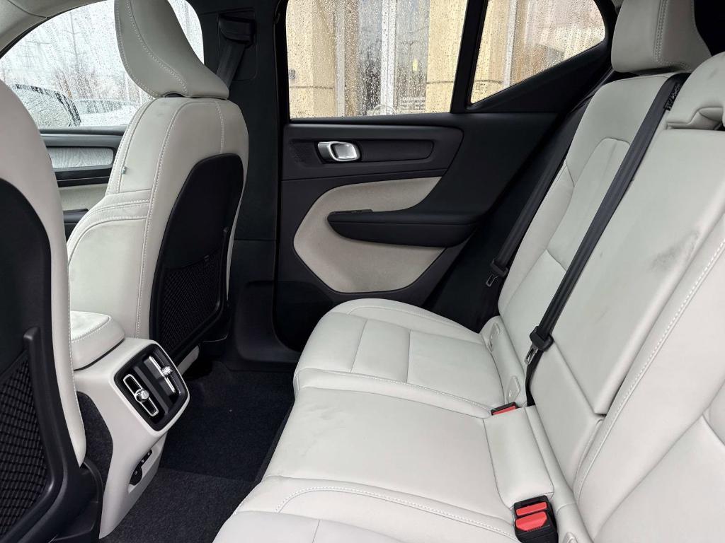 new 2026 Volvo XC40 car