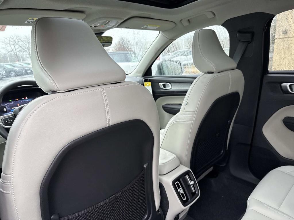 new 2026 Volvo XC40 car