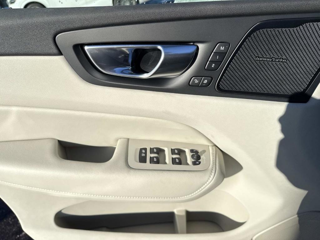 new 2026 Volvo XC60 car, priced at $63,935