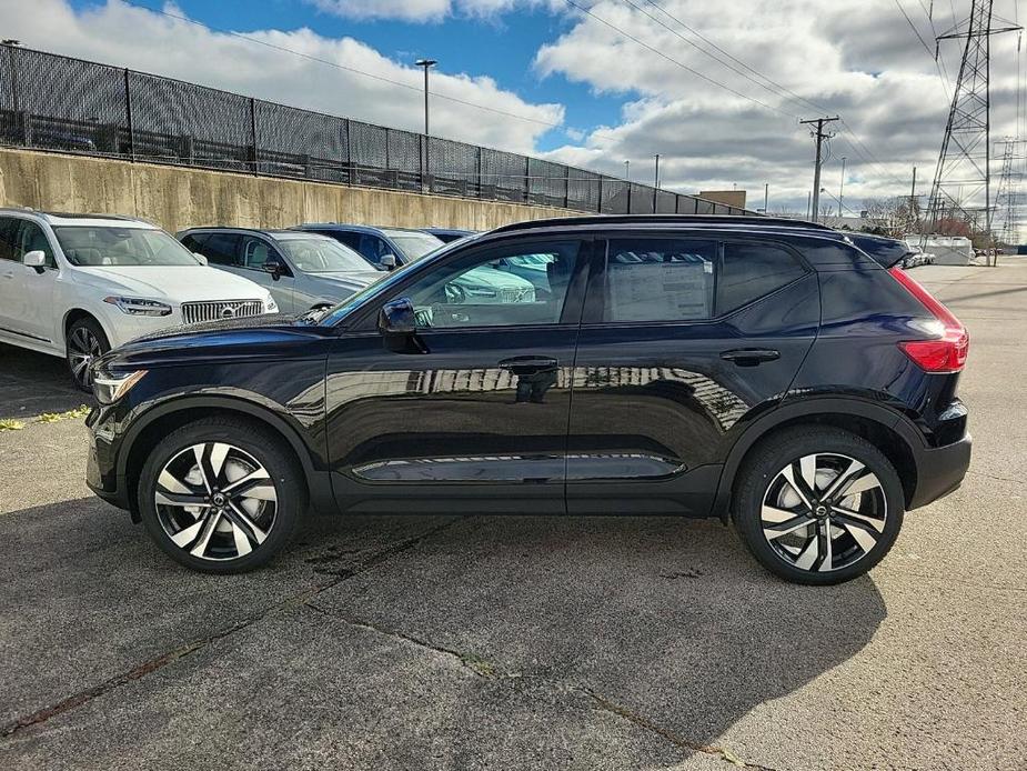 new 2025 Volvo XC40 car, priced at $50,825