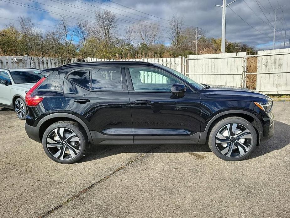 new 2025 Volvo XC40 car, priced at $50,825