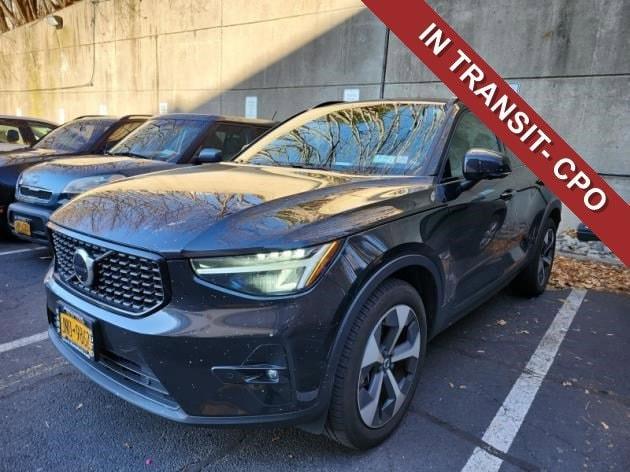 used 2023 Volvo XC40 car, priced at $37,989