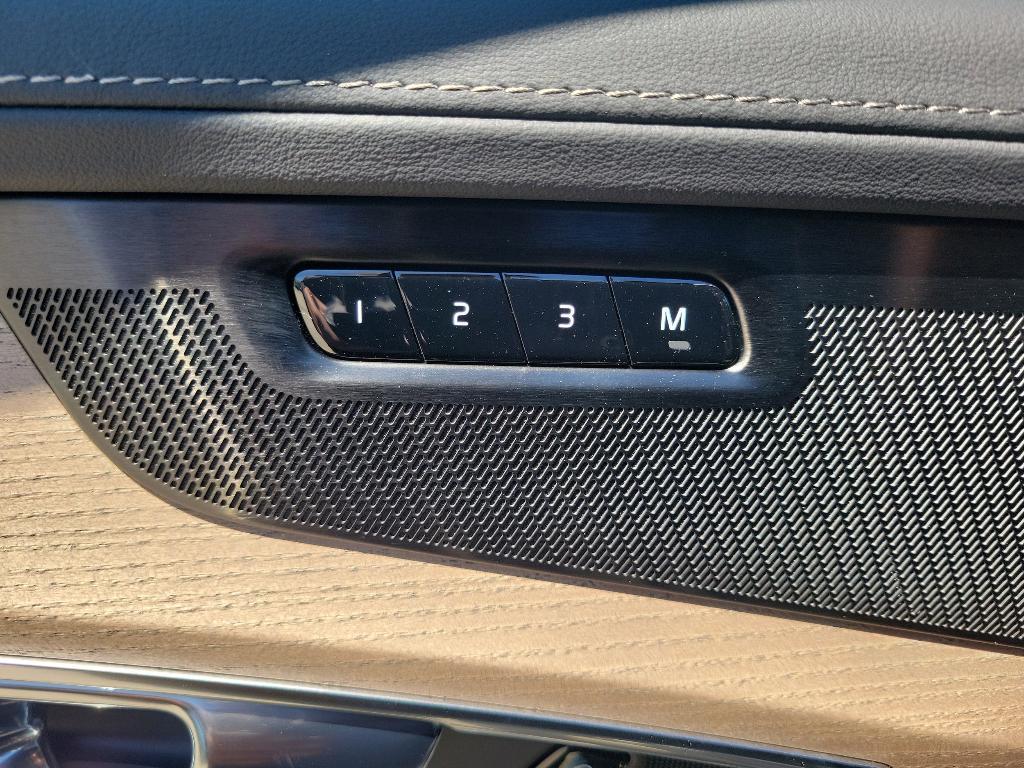 new 2025 Volvo XC90 car, priced at $66,795