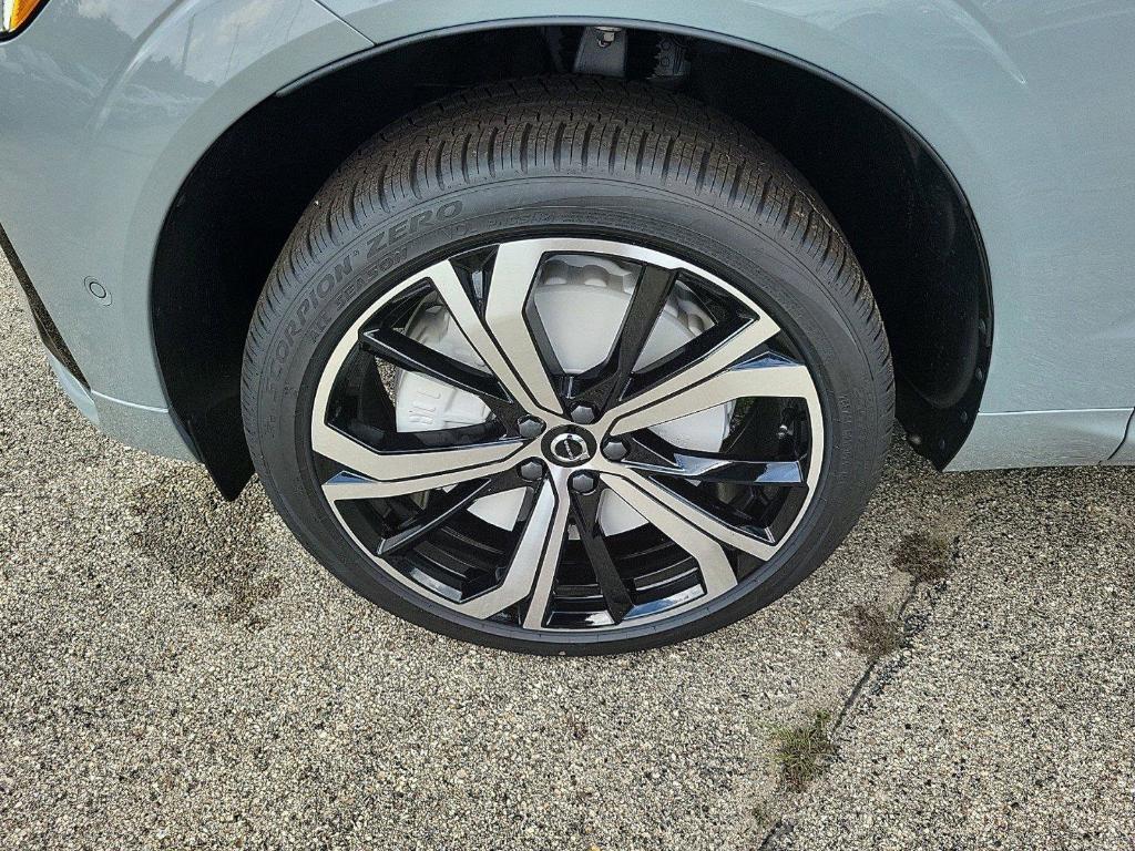 new 2025 Volvo XC60 car, priced at $60,743
