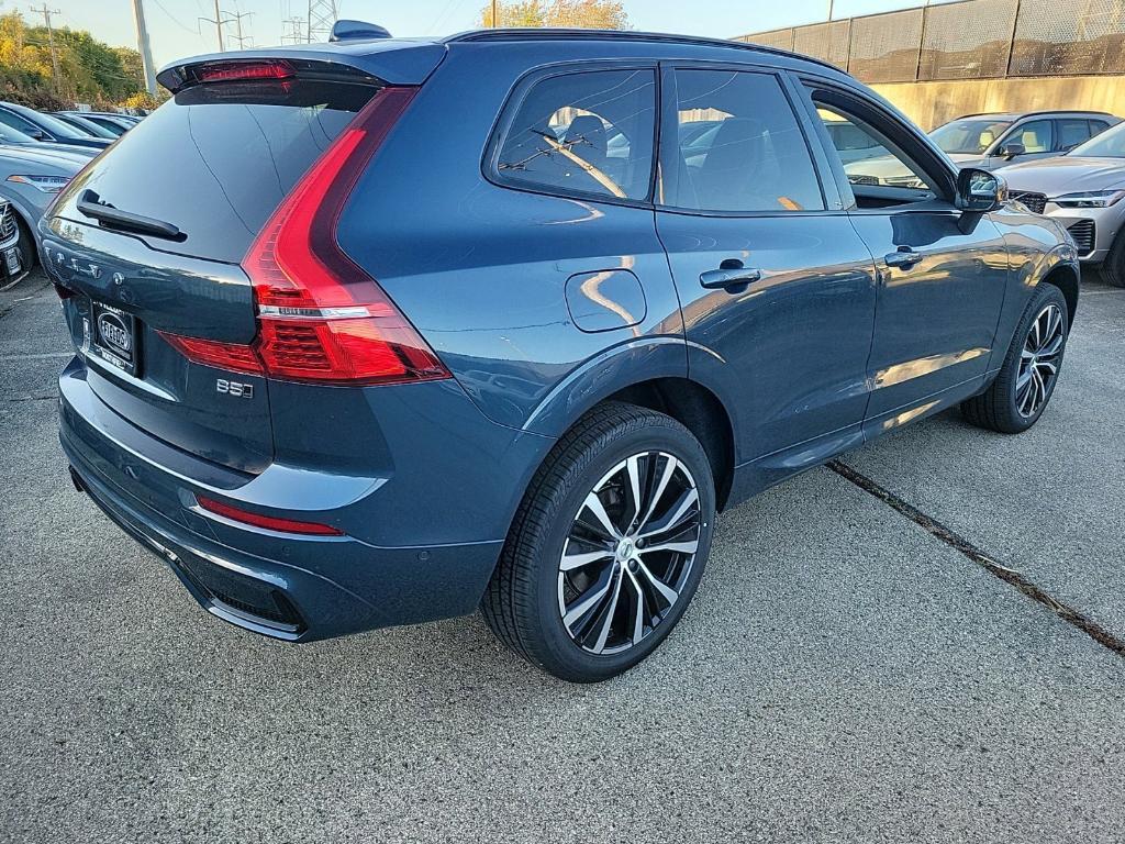 new 2025 Volvo XC60 car, priced at $54,950