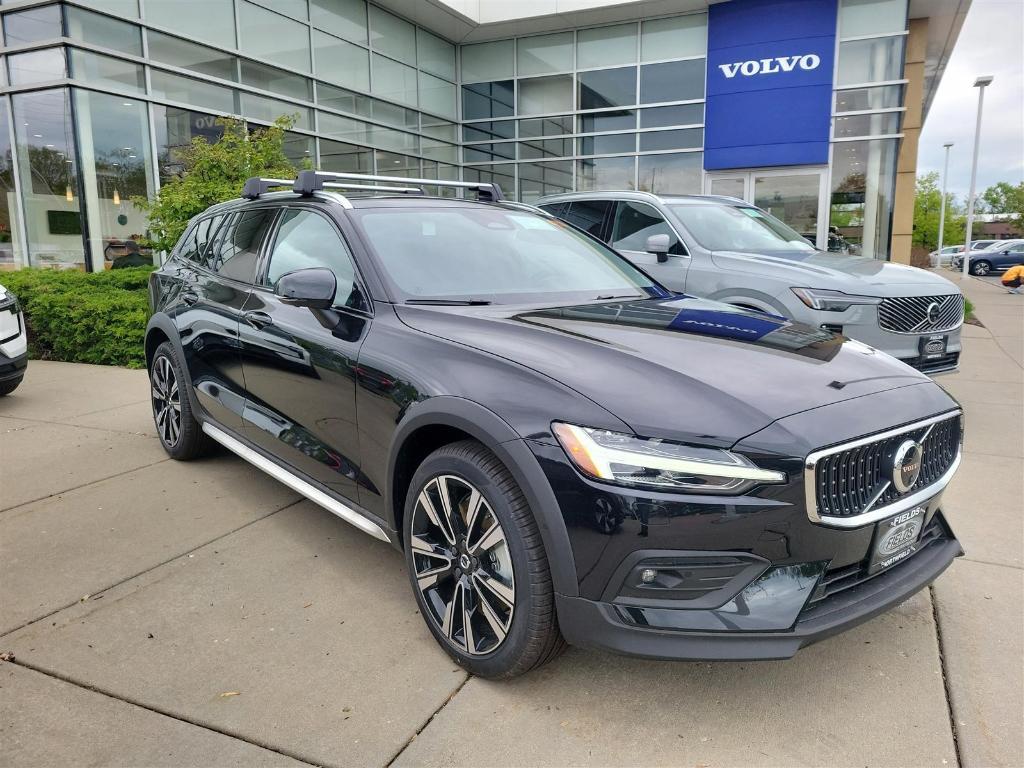 new 2025 Volvo V60 Cross Country car, priced at $58,205