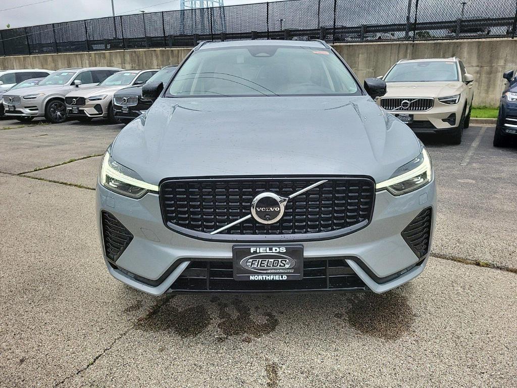 new 2025 Volvo XC60 car, priced at $55,335