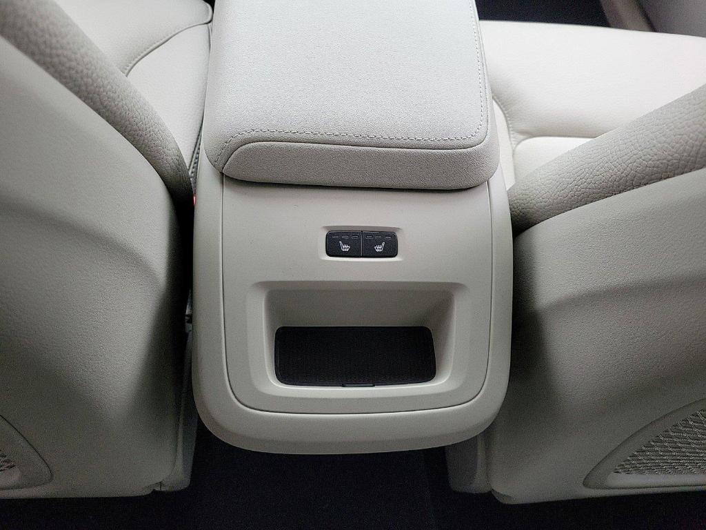 new 2025 Volvo XC60 car, priced at $55,335