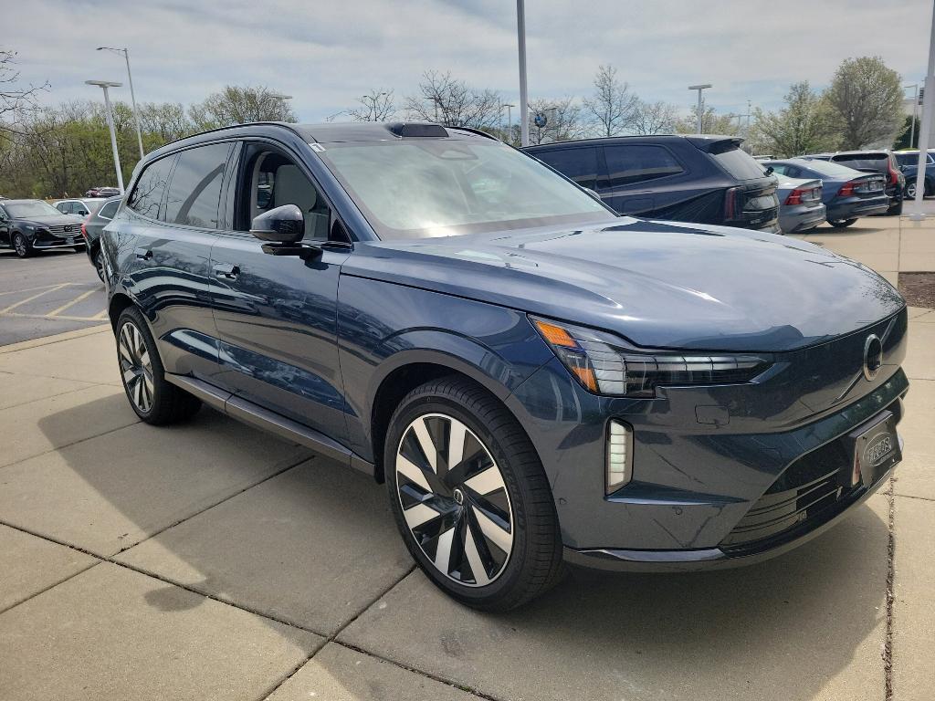 new 2025 Volvo EX90 car, priced at $91,990