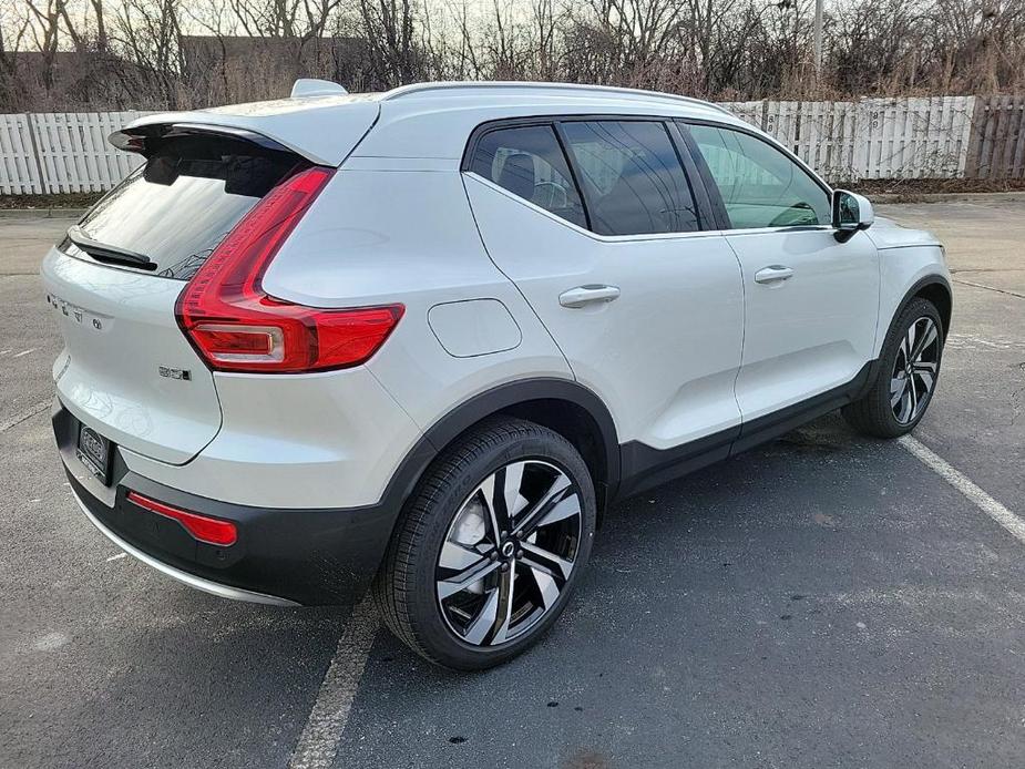 new 2024 Volvo XC40 car, priced at $52,180