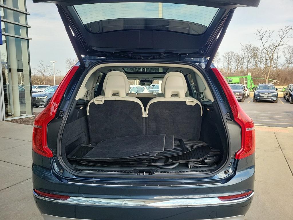 used 2022 Volvo XC90 Recharge Plug-In Hybrid car, priced at $46,989