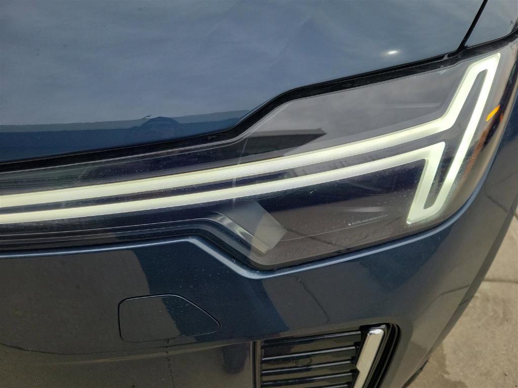 new 2025 Volvo XC90 car, priced at $66,285