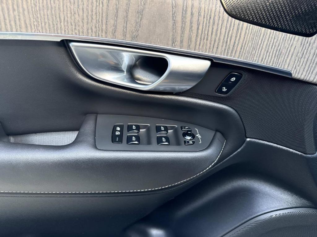 used 2021 Volvo XC90 Recharge Plug-In Hybrid car, priced at $39,236