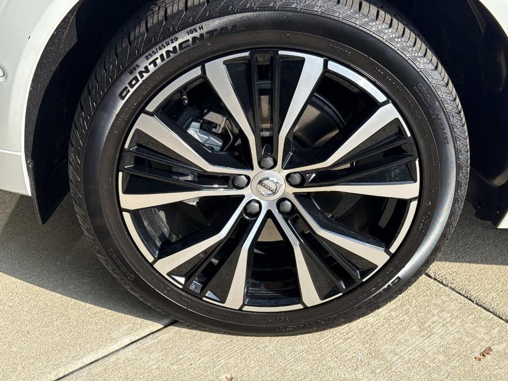 used 2025 Volvo XC60 car, priced at $40,991