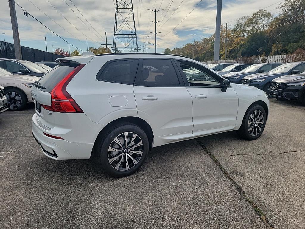 new 2025 Volvo XC60 car, priced at $54,925