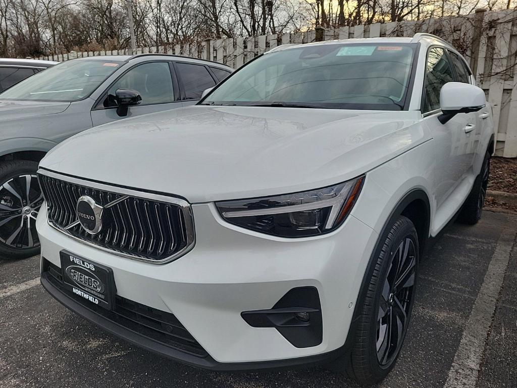 new 2025 Volvo XC40 car, priced at $50,375