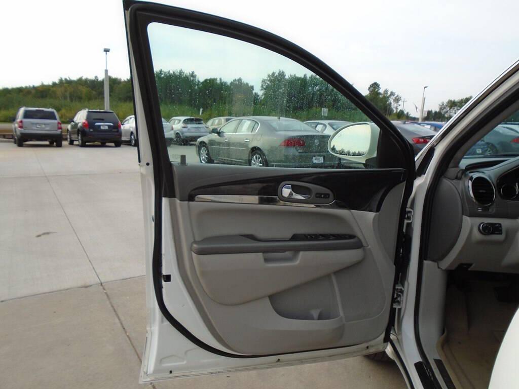 used 2015 Buick Enclave car, priced at $8,475