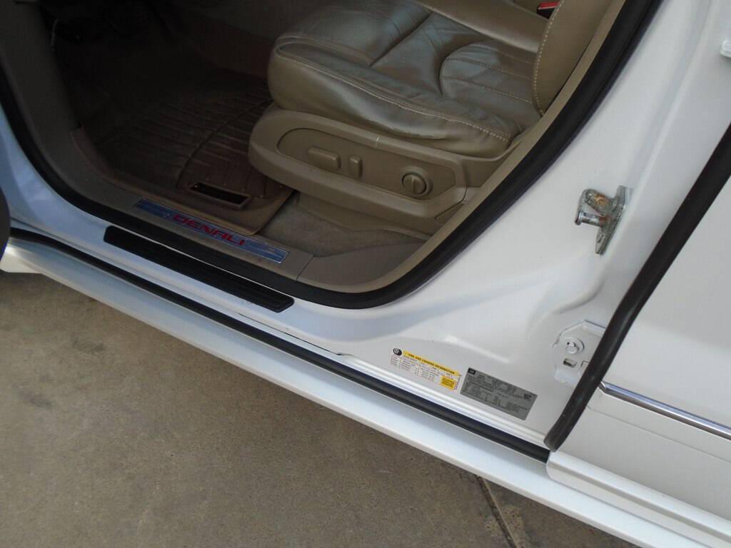 used 2016 GMC Acadia car, priced at $13,975