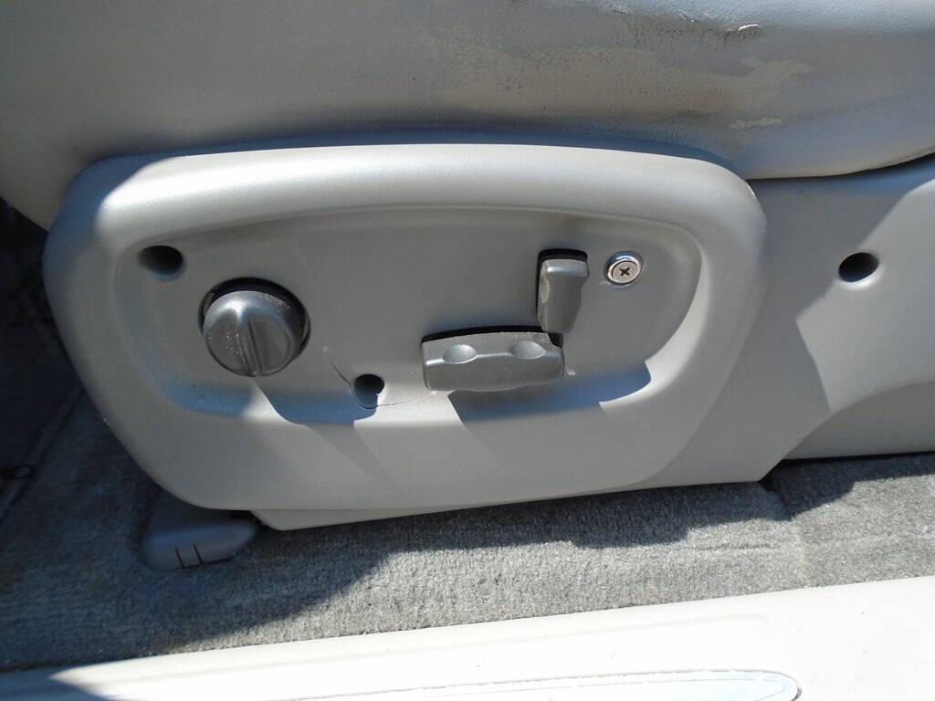 used 2004 Buick Rainier car, priced at $4,975