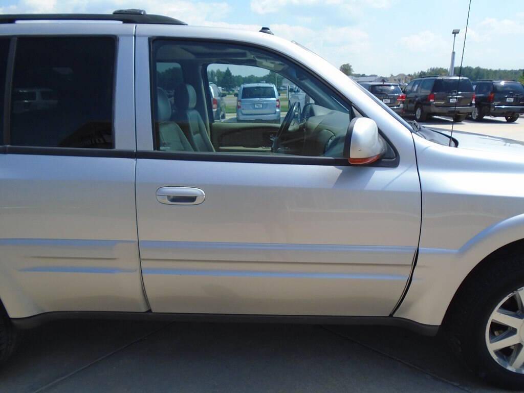 used 2004 Buick Rainier car, priced at $4,975