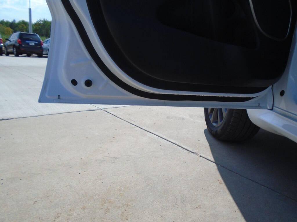 used 2018 Jeep Grand Cherokee car, priced at $18,975