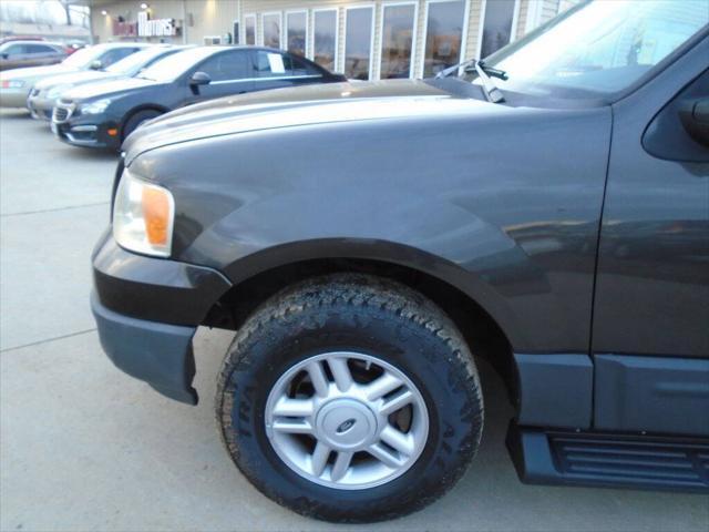 used 2005 Ford Expedition car, priced at $5,975