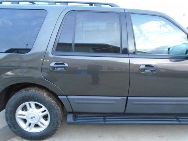 used 2005 Ford Expedition car, priced at $5,975