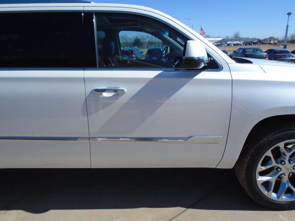 used 2017 Cadillac Escalade ESV car, priced at $23,975